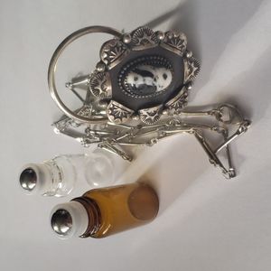 Alder & Ash White Buffalo Essential oil rollerball necklace